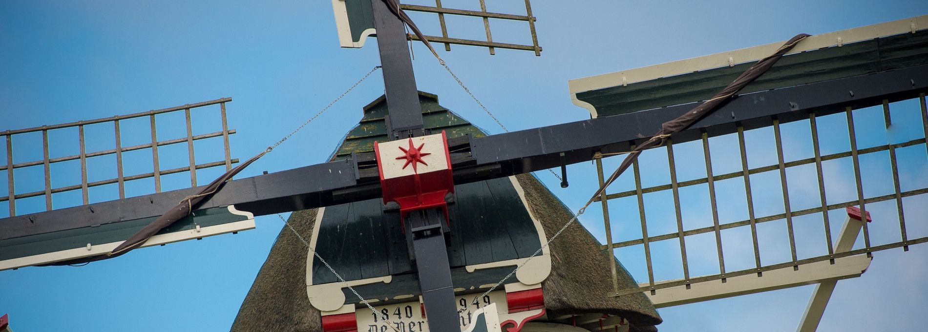 Koren- en mosterdmolen 'De Verwachting' - VVV Ameland