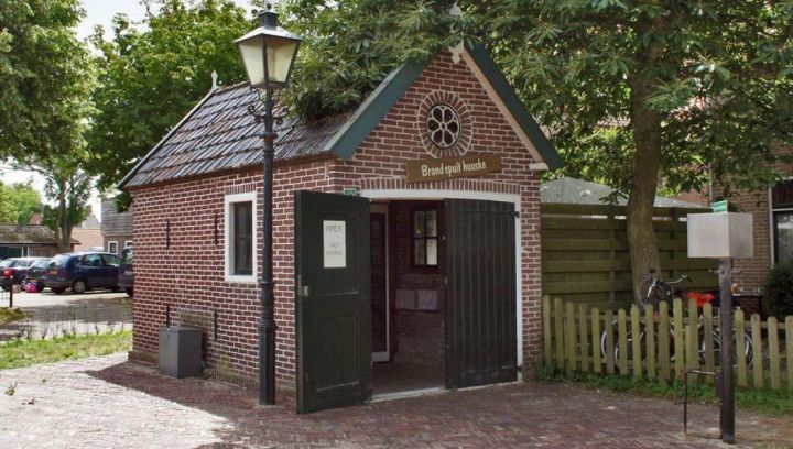 Brandspuithuuske - VVV Ameland