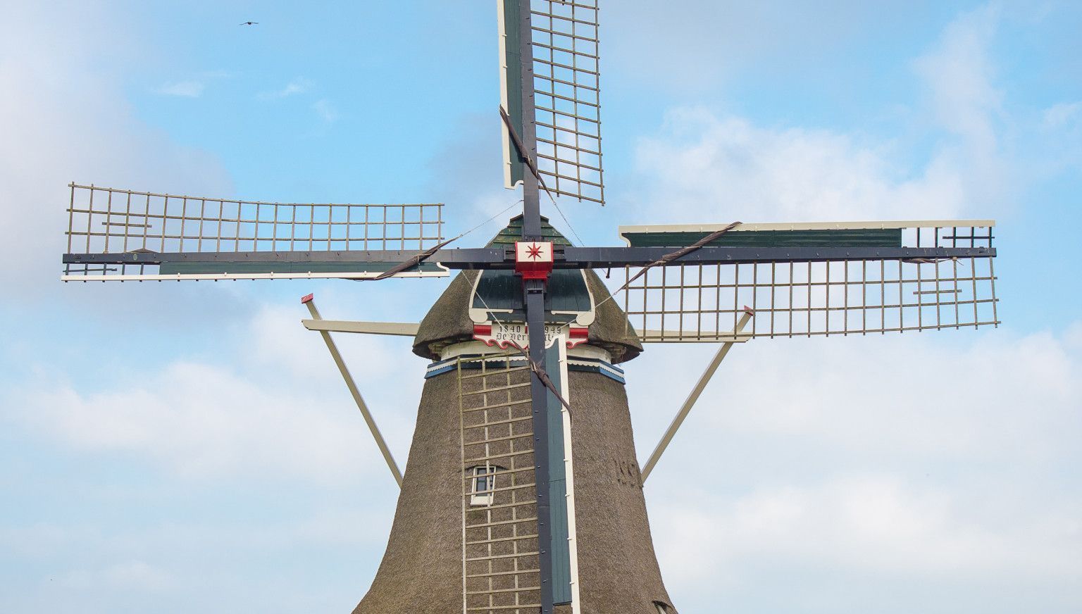 Koren- en mosterdmolen 'De Verwachting' - VVV Ameland