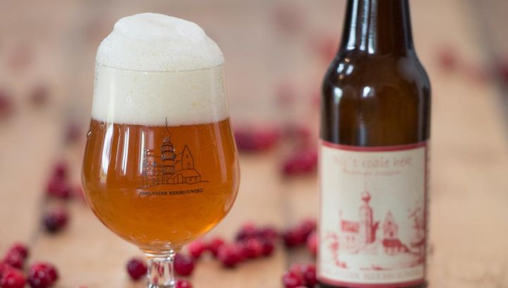 Amelander bier en cranberrylikeur - Amelands Produkt - VVV Ameland