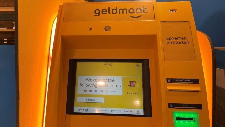 Geldmaat stort- en opnameautomaat - VVV Ameland