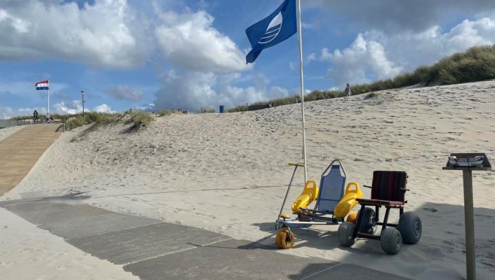 Strandrolstoelen - VVV Ameland