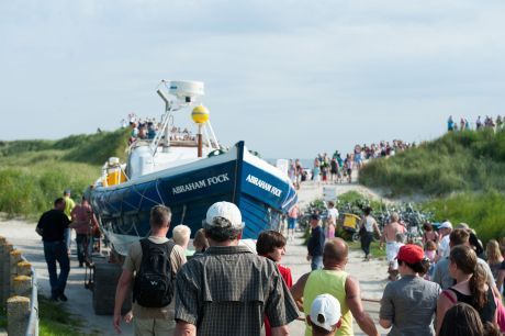 Demonstratie paardenreddingboot - VVV Ameland