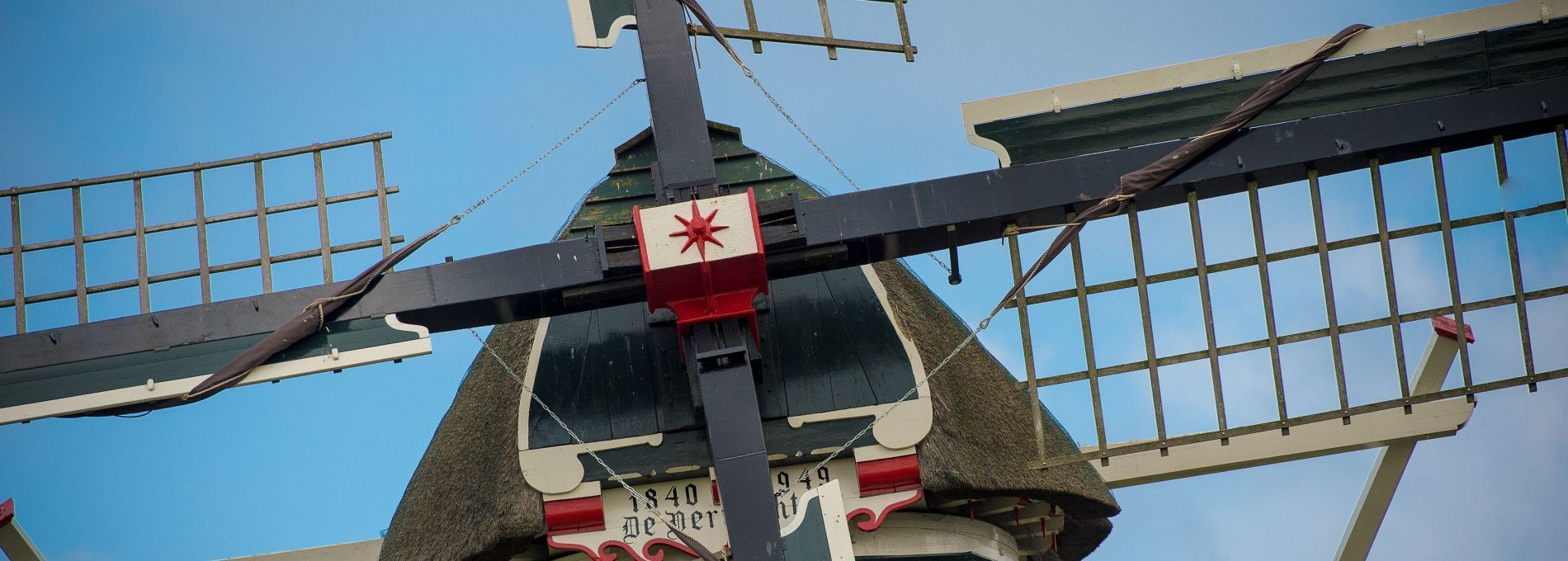 Koren- en mosterdmolen 'De Verwachting' - VVV Ameland