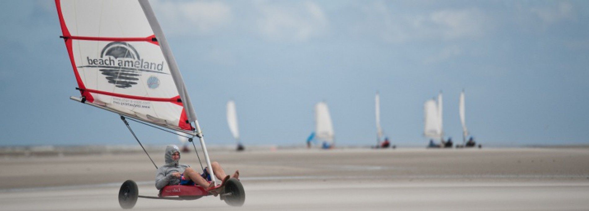 Strandzeilarrangement - VVV Ameland